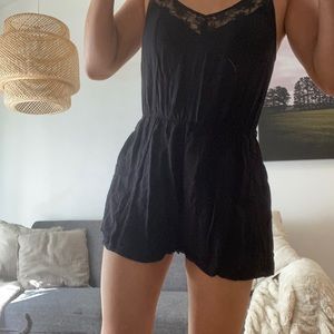 One piece. Like new.